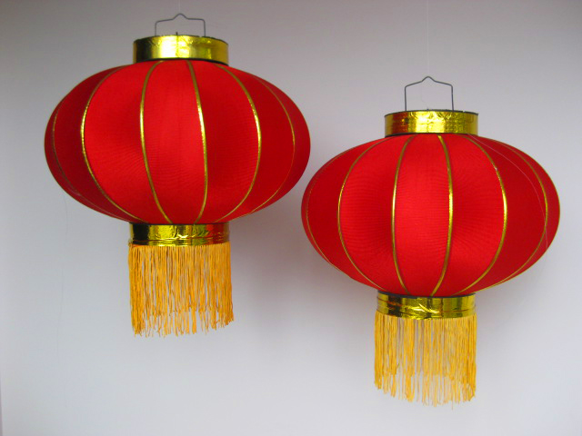 LANTERN, Asian - Chinese Red Silk w Gold Fringe 38cm L