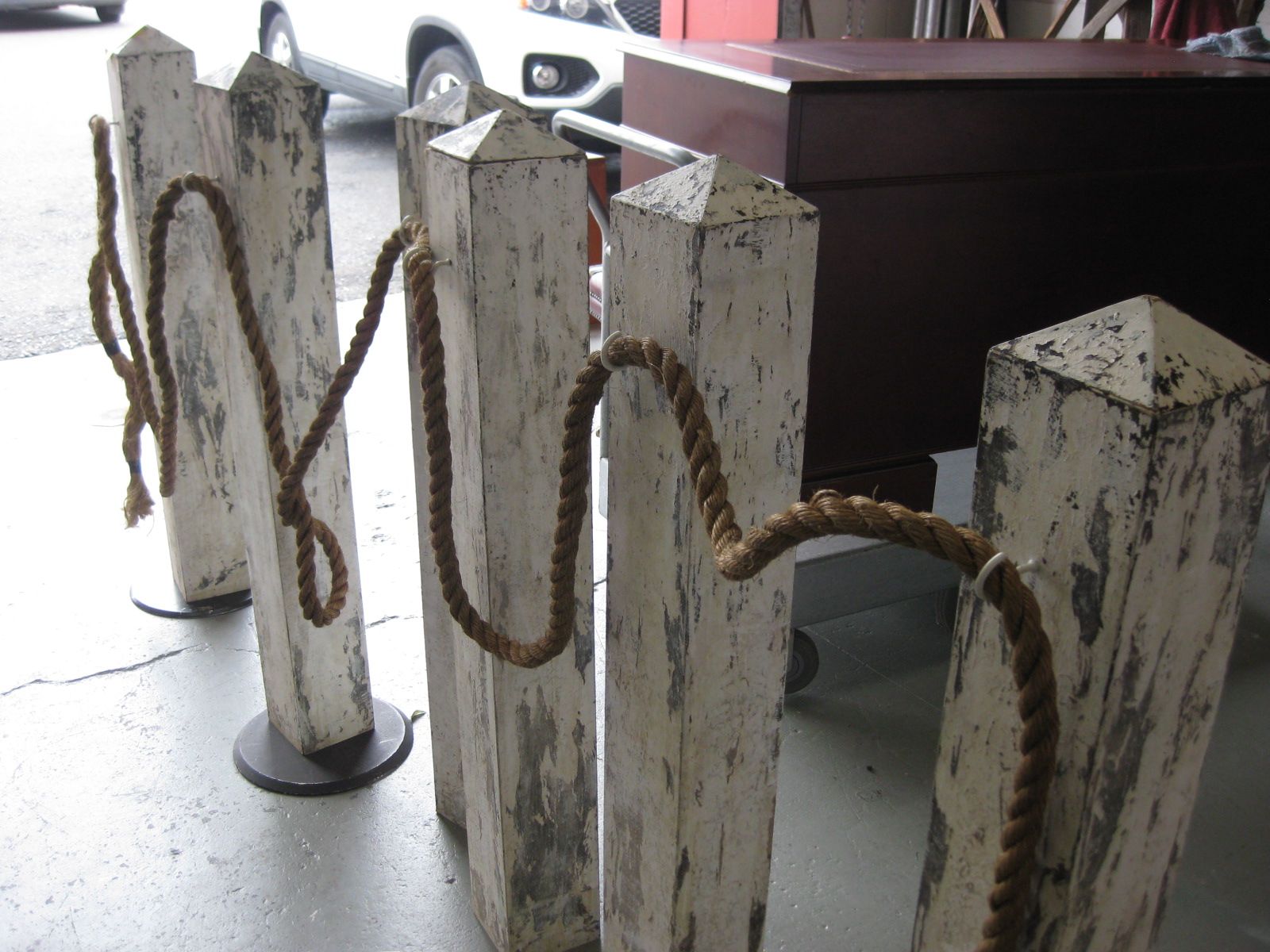 POST (BOLLARD), Aged White Timber with Hook 13cm Square 1.1mH ( ROPE SEPERATE )