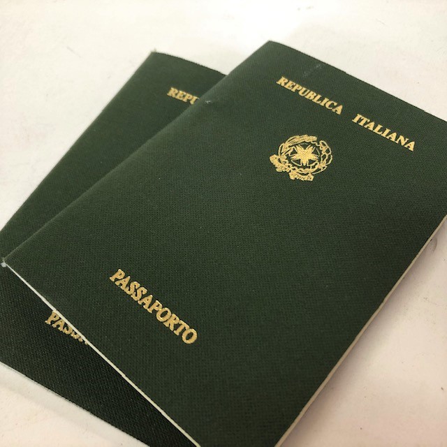 PASSPORT, Italy 1970s