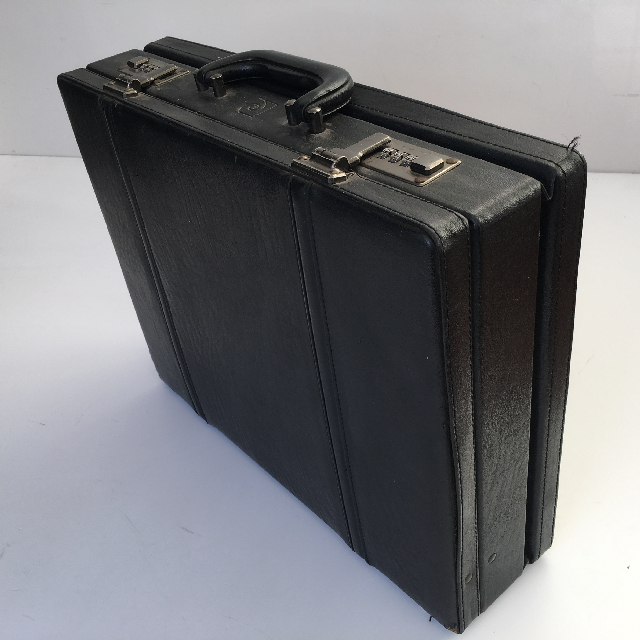 BRIEFCASE, Hard Shell - Classic Black