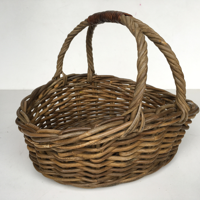 BASKET, Shopping - Vintage w Leather Handle Detail