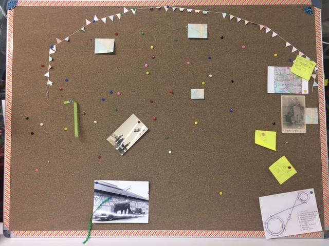 NOTICEBOARD, Cork Pinboard Medium 90 x 120cm (With Pins & Photos)