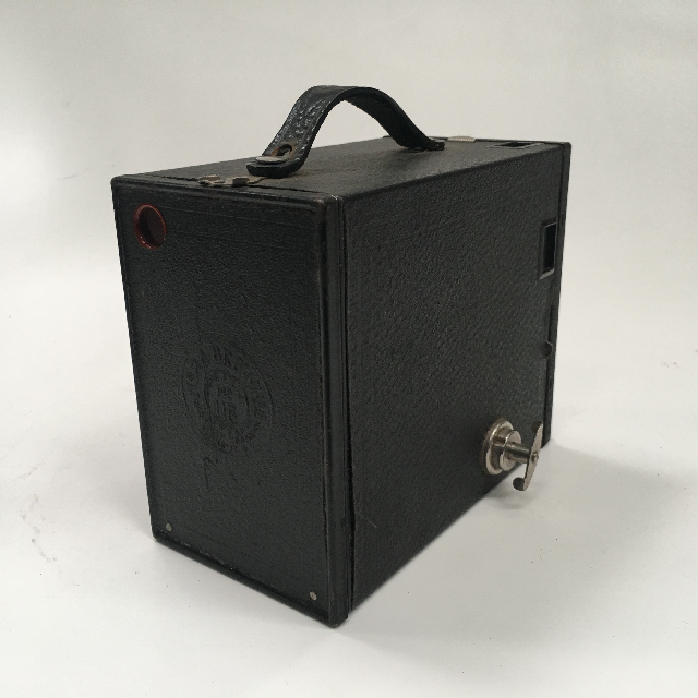 CAMERA, 1900s Vintage Brownie w Leather Casing - Large