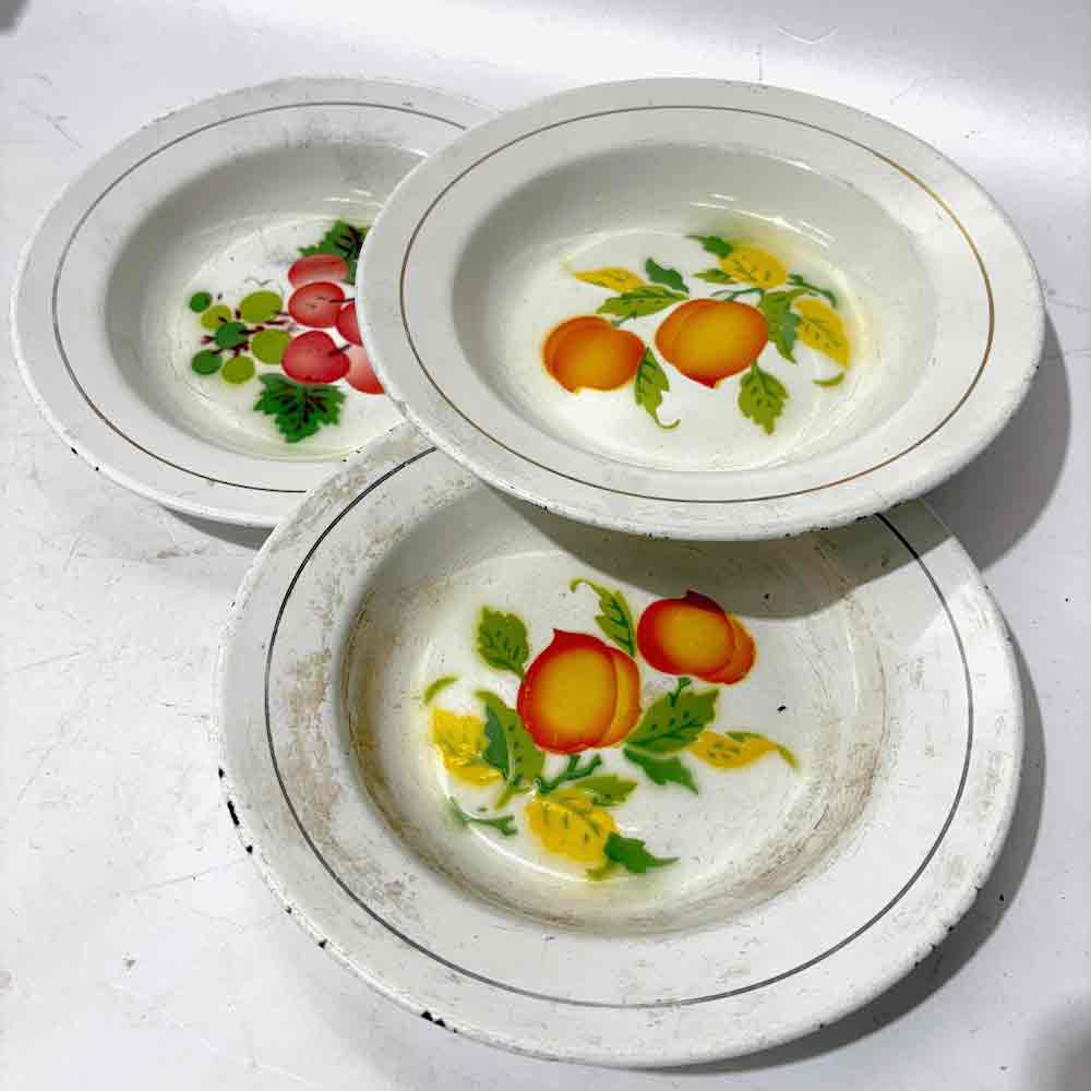 BOWL, White Metal w Fruit