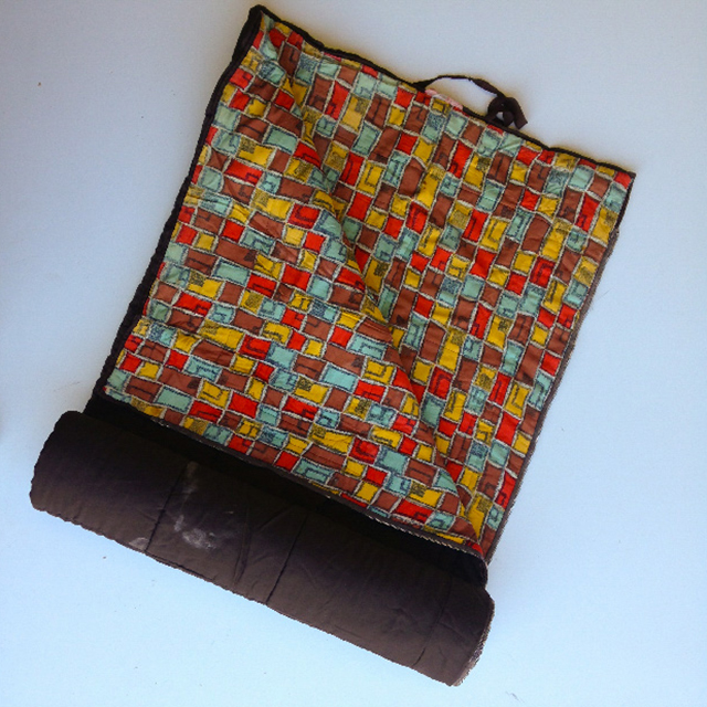 SLEEPING BAG, Retro - Red, Blue, Yellow Brick Lining