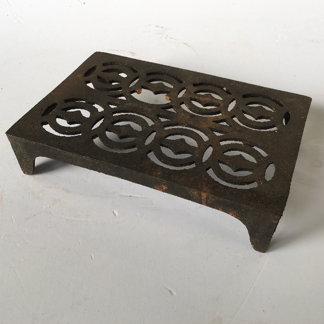 TRIVET, Cast Iron