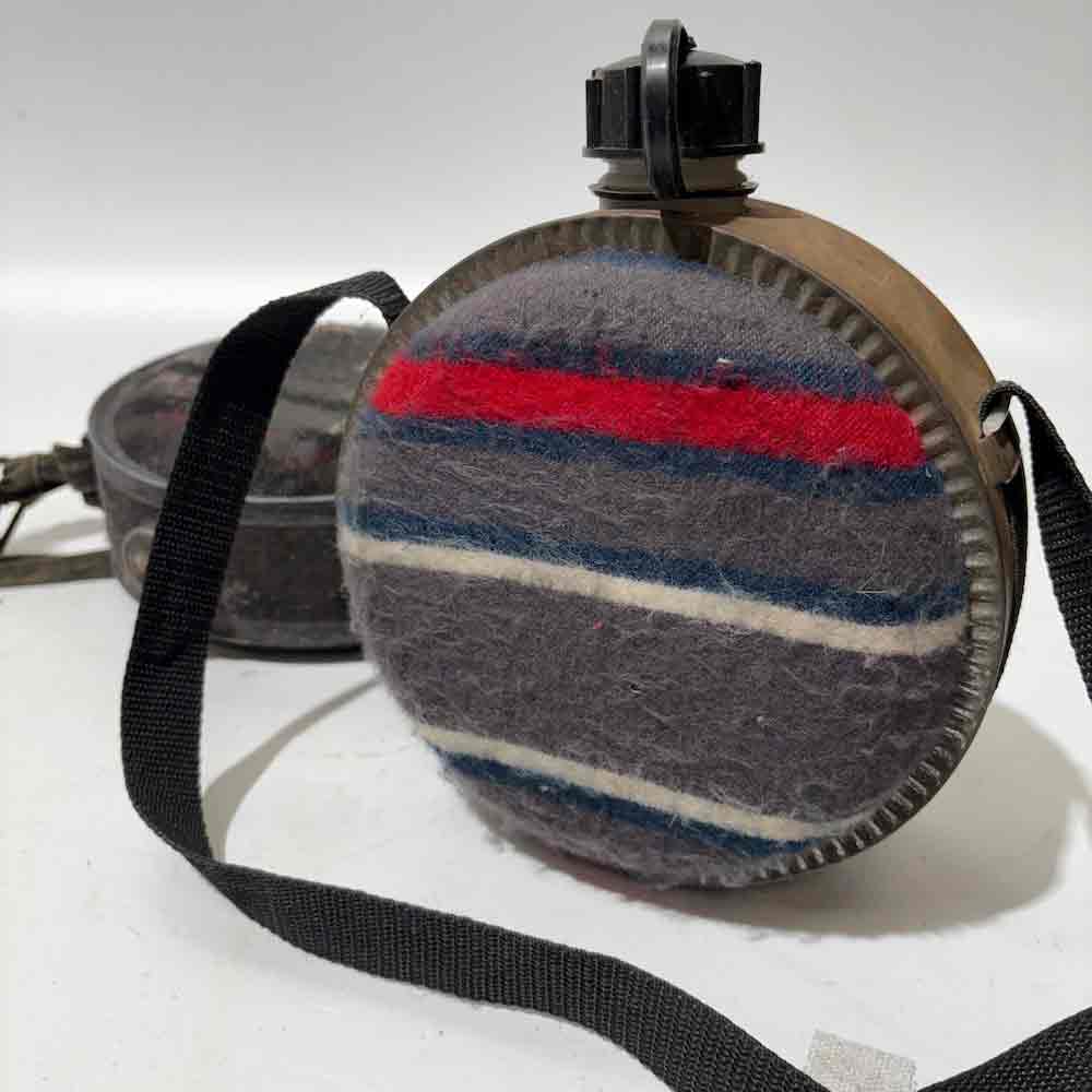 WATER BOTTLE, Round Wool Stripe 