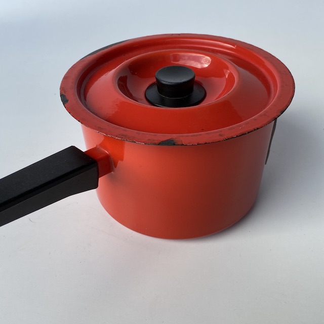 POTS n PANS, Orange Red Enamel Black Handle Saucepan w Lid