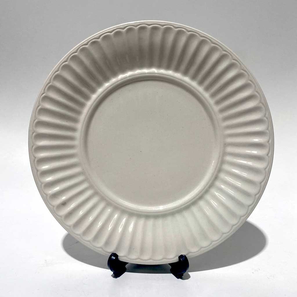 PLATE, White Ribbed