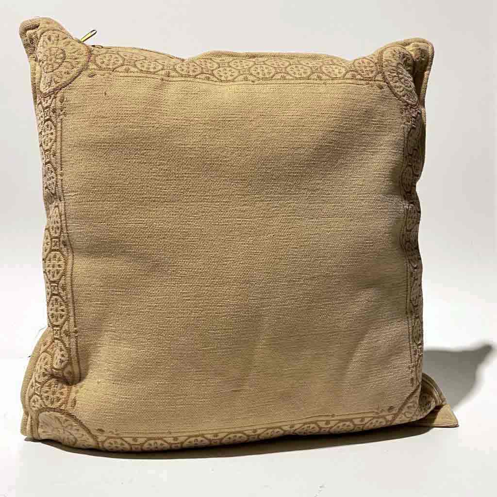 CUSHION, Neutral - Tan w Pattern Border