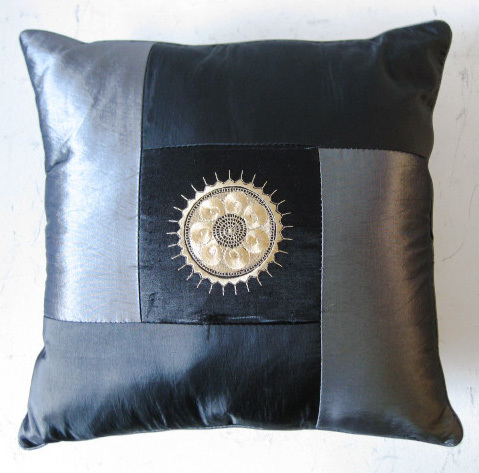CUSHION, Asian - Black & Silver w Chinese Motif