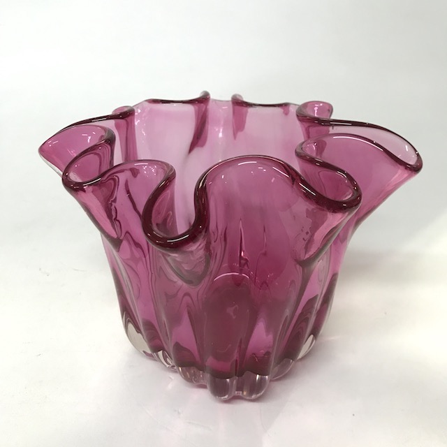 ART GLASS (VASE), Magenta Pink Ruffle Bowl