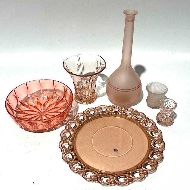 ART GLASS (VASES, BOTTLES ), Blush Pink