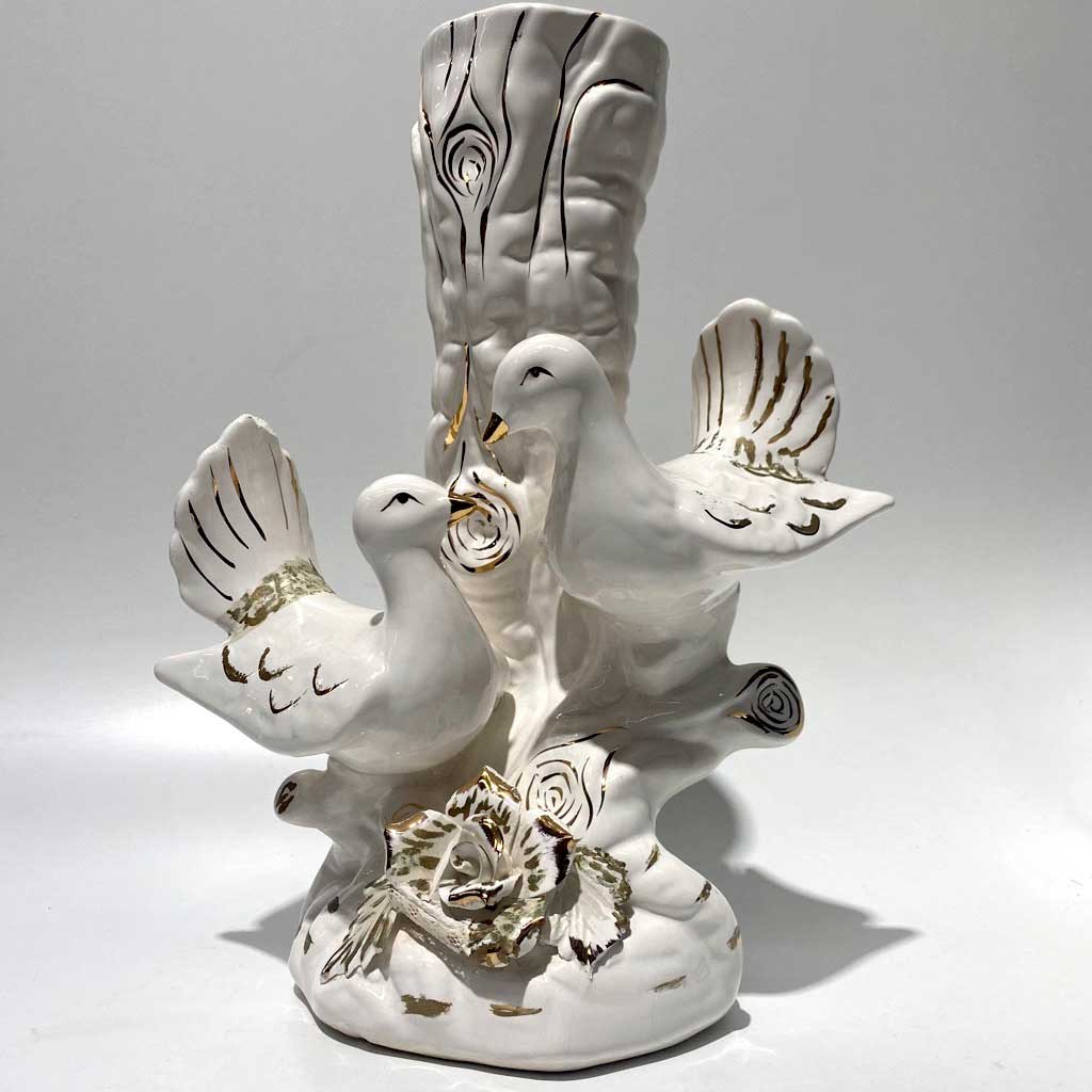 VASE, White Ceramic Doves w Gold Detail 40cmH