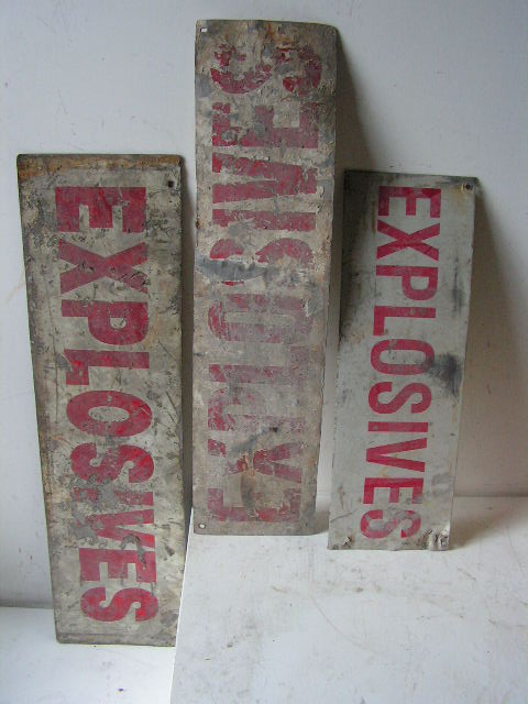 SIGN - EXPLOSIVES