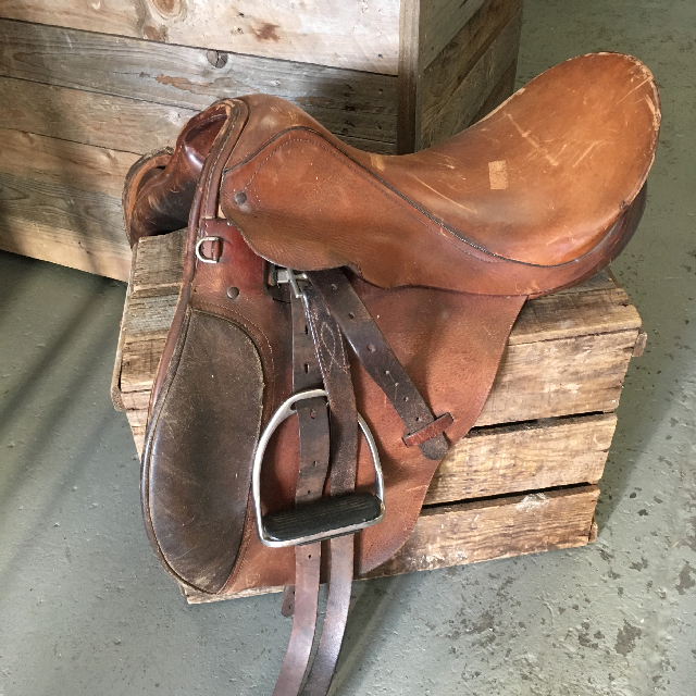 SADDLE, w Stirrups
