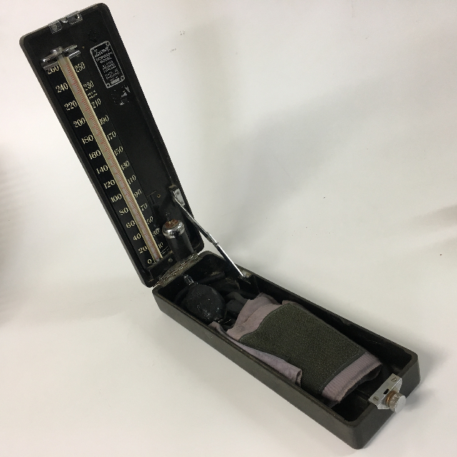 BLOOD PRESSURE, Period Kit In Bakelite Box - Contex