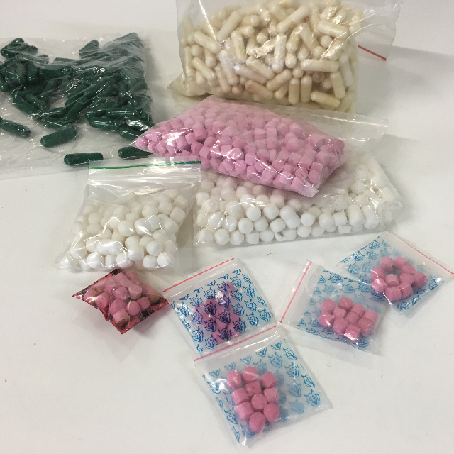 DRUGS, Pills - Assorted Capsule