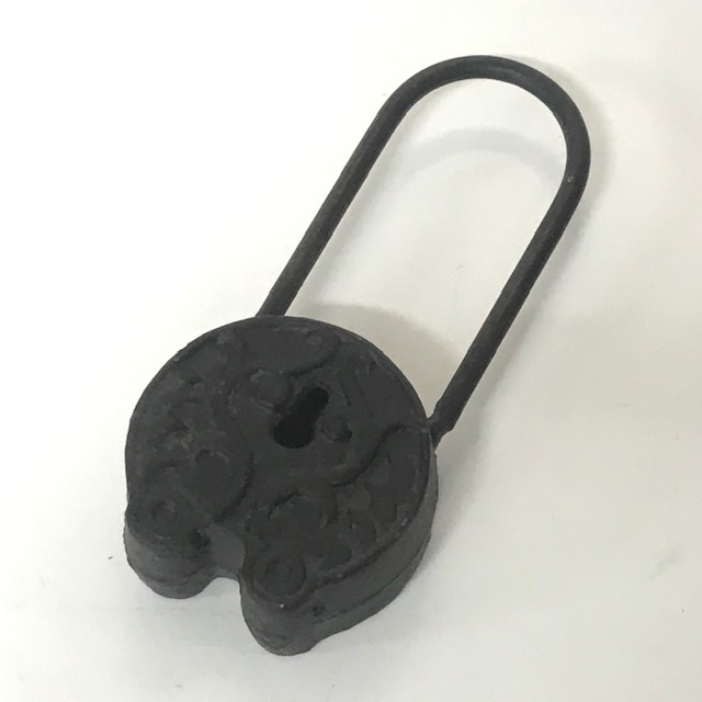 PADLOCK, Oversized Decorative (Does Not Open)