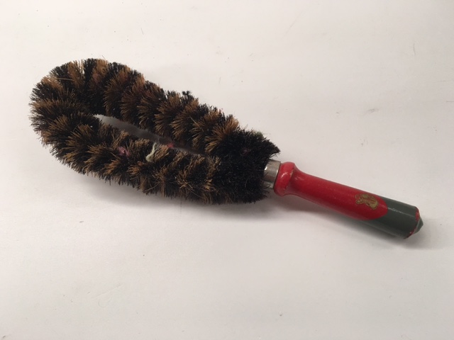 BRUSH, Clothes Brush w Handle Vintage Style