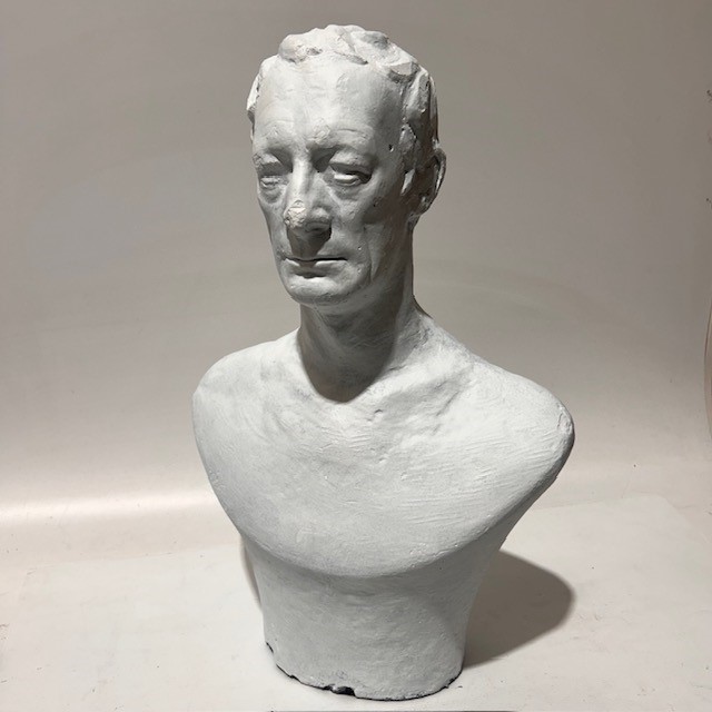 BUST, White, Man & Chest (40 x 22 x 61cmH)