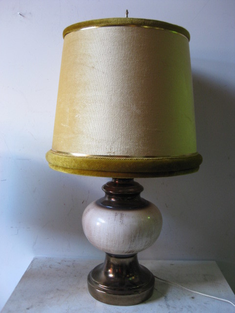 LAMP, Table Lamp - Ceramic Base w Gold Shade