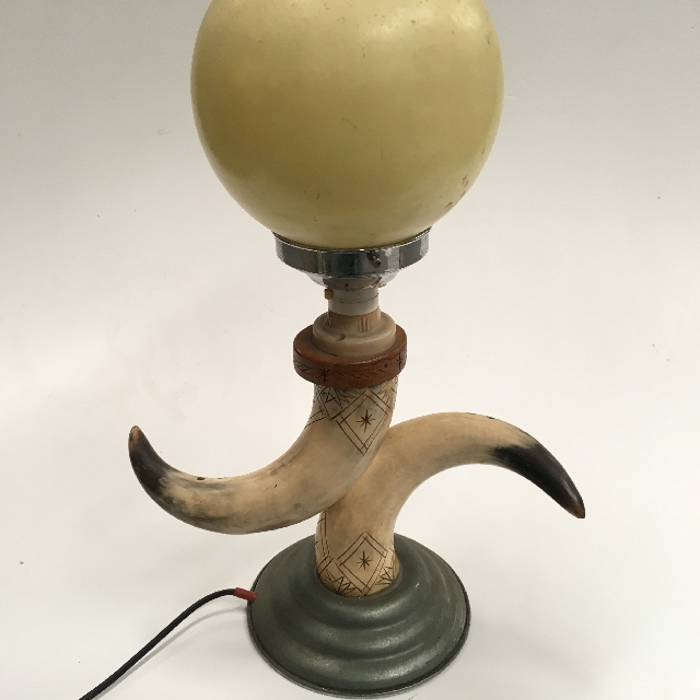 LAMP, Table Lamp - Horn w Ball Shade