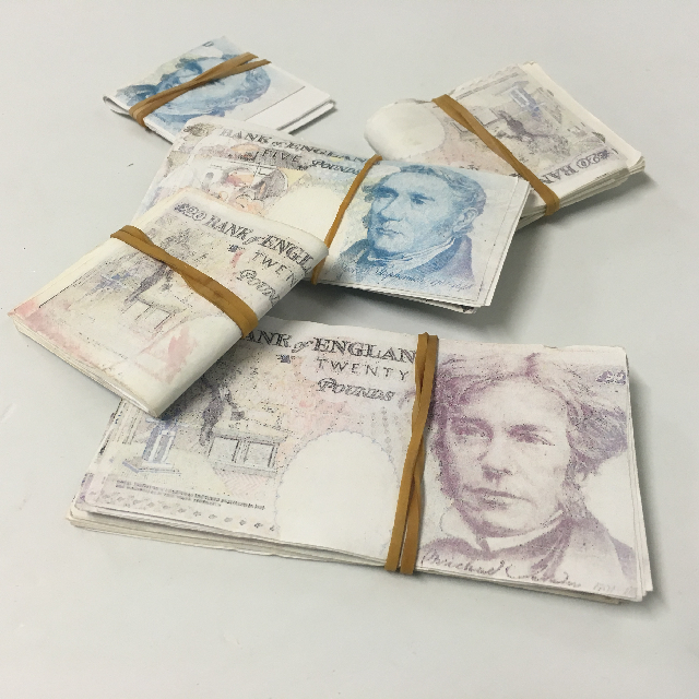 MONEY, Cash Notes - English Pounds