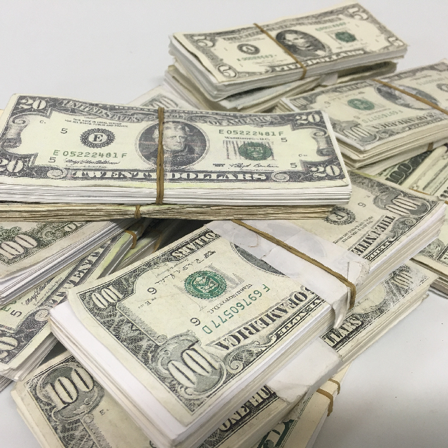 MONEY, Cash Notes - USA Dollar Bundle