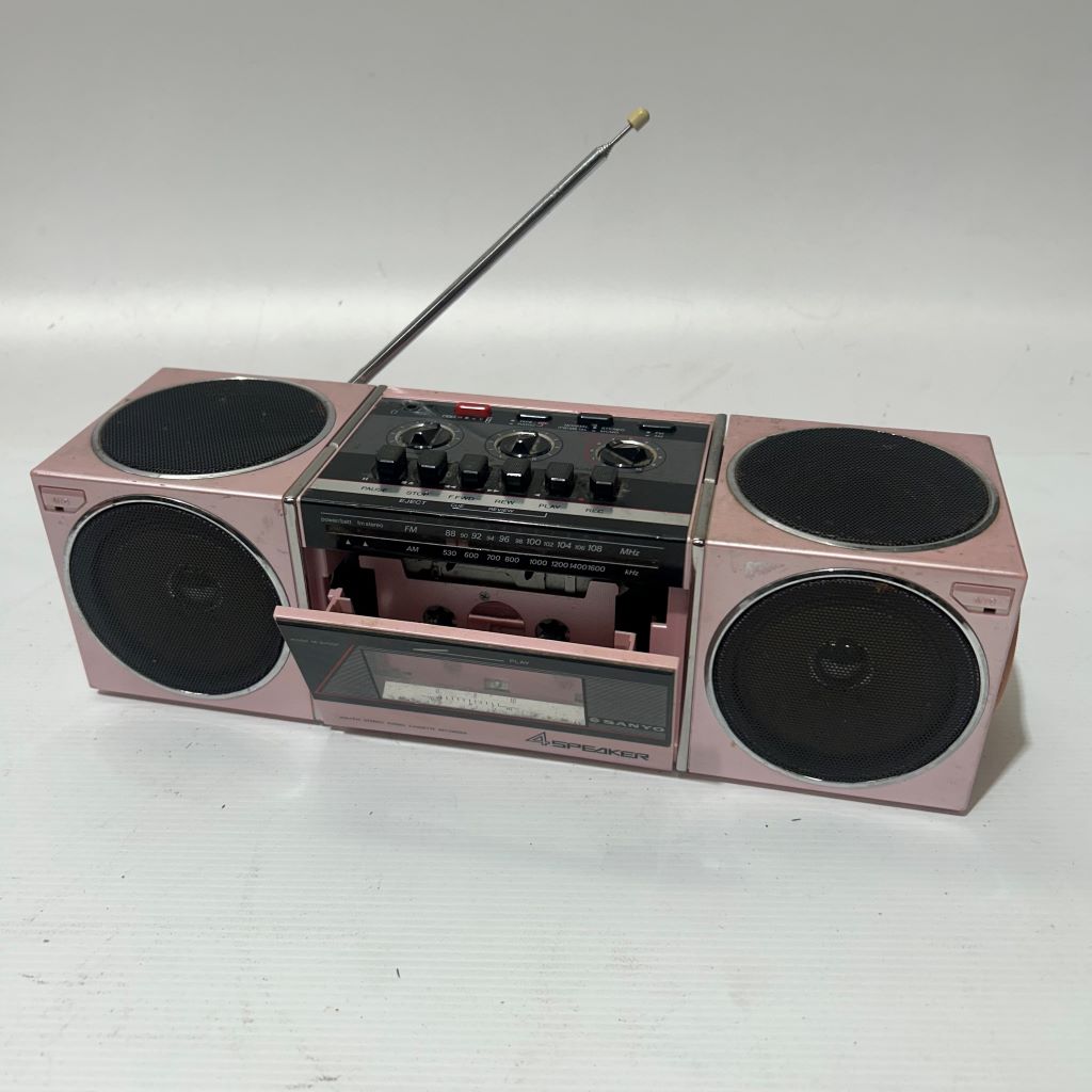 RADIO, Sanyo Cassette Player Pink