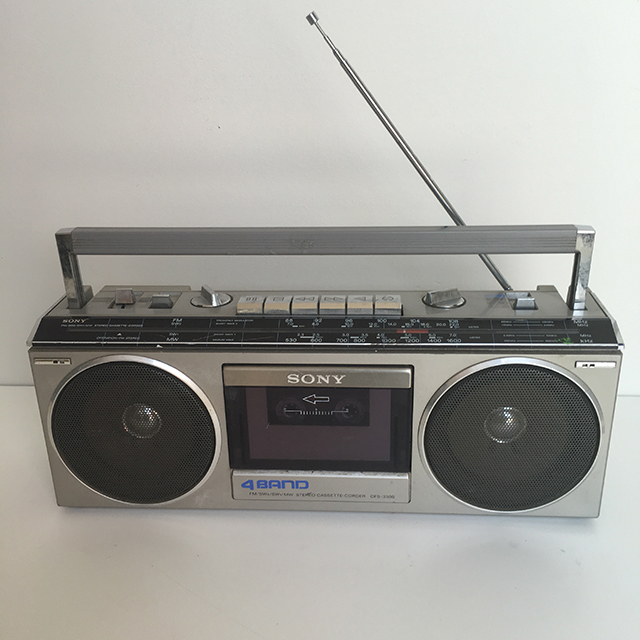 RADIO, Boombox - Silver Sony Slimline