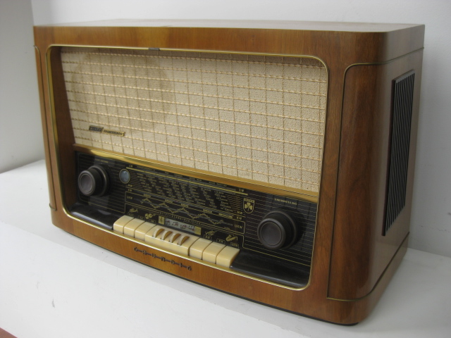 RADIO, 1950s Grundig Wooden Case
