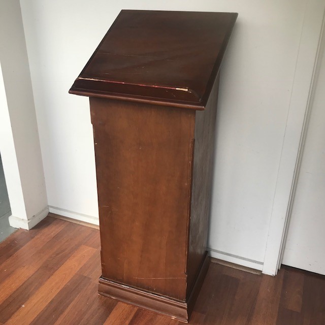 LECTERN, Timber 40cm x 35cm x 1.2mH