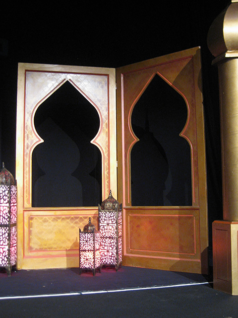 SCREEN, Gold Folding Taj Mahal Cut Out - 1.2m W x 2.4m H (Bifold)