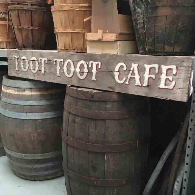 SIGN, Toot Toot Cafe