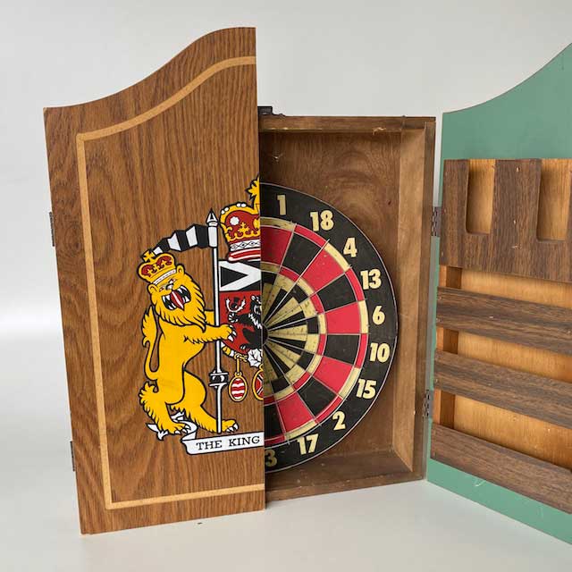 DARTBOARD, Cabinet (with Dartboard)