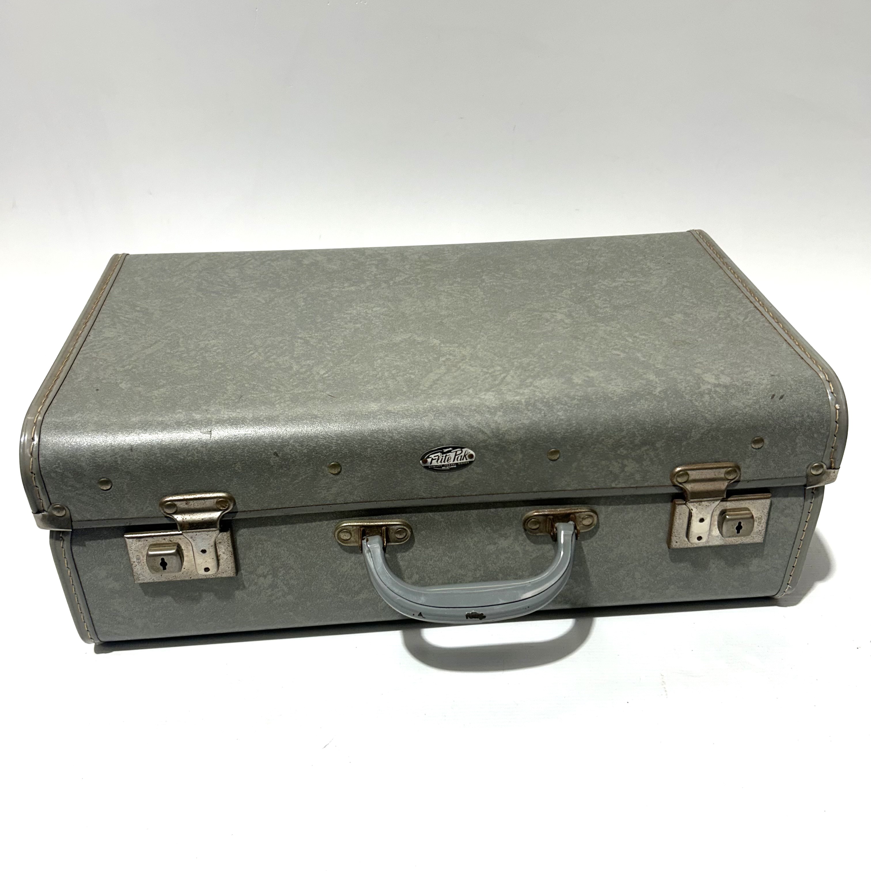 SUITCASE, Vintage Style - Medium Flite Pak Grey 