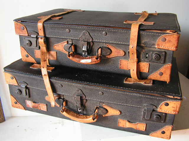 SUITCASE, Vintage Style - Medium Navy and Tan