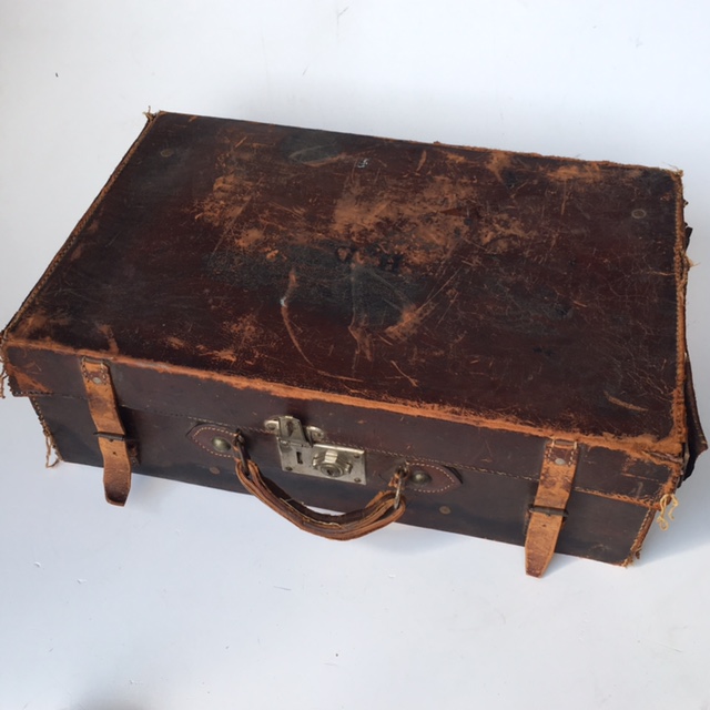 SUITCASE, Vintage Style - Medium Tattered Brown Leather