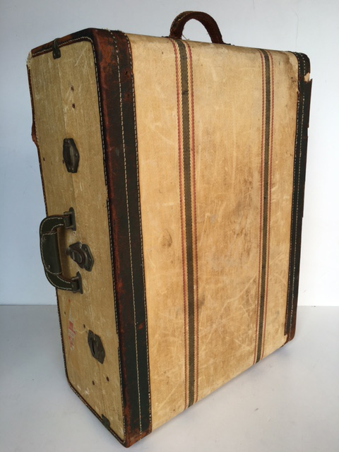 SUITCASE, Vintage Style - X-Large Cream w Leather Trim