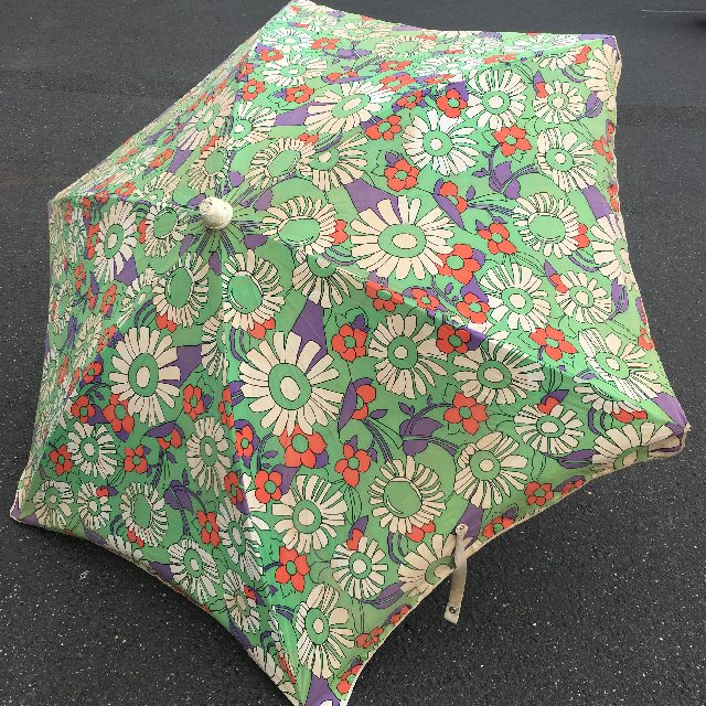 UMBRELLA, Beach - 1970s Floral Green, Purple & Orange