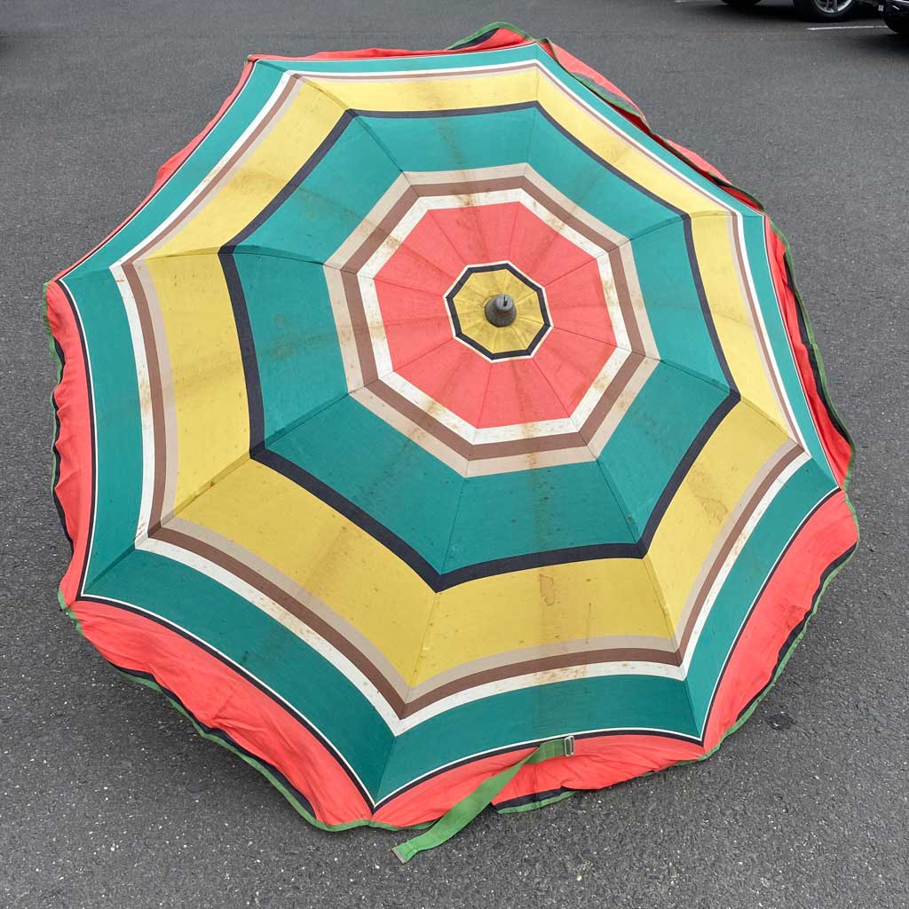 UMBRELLA, Beach - Vintage Red, Yellow, Green Radial Stripe