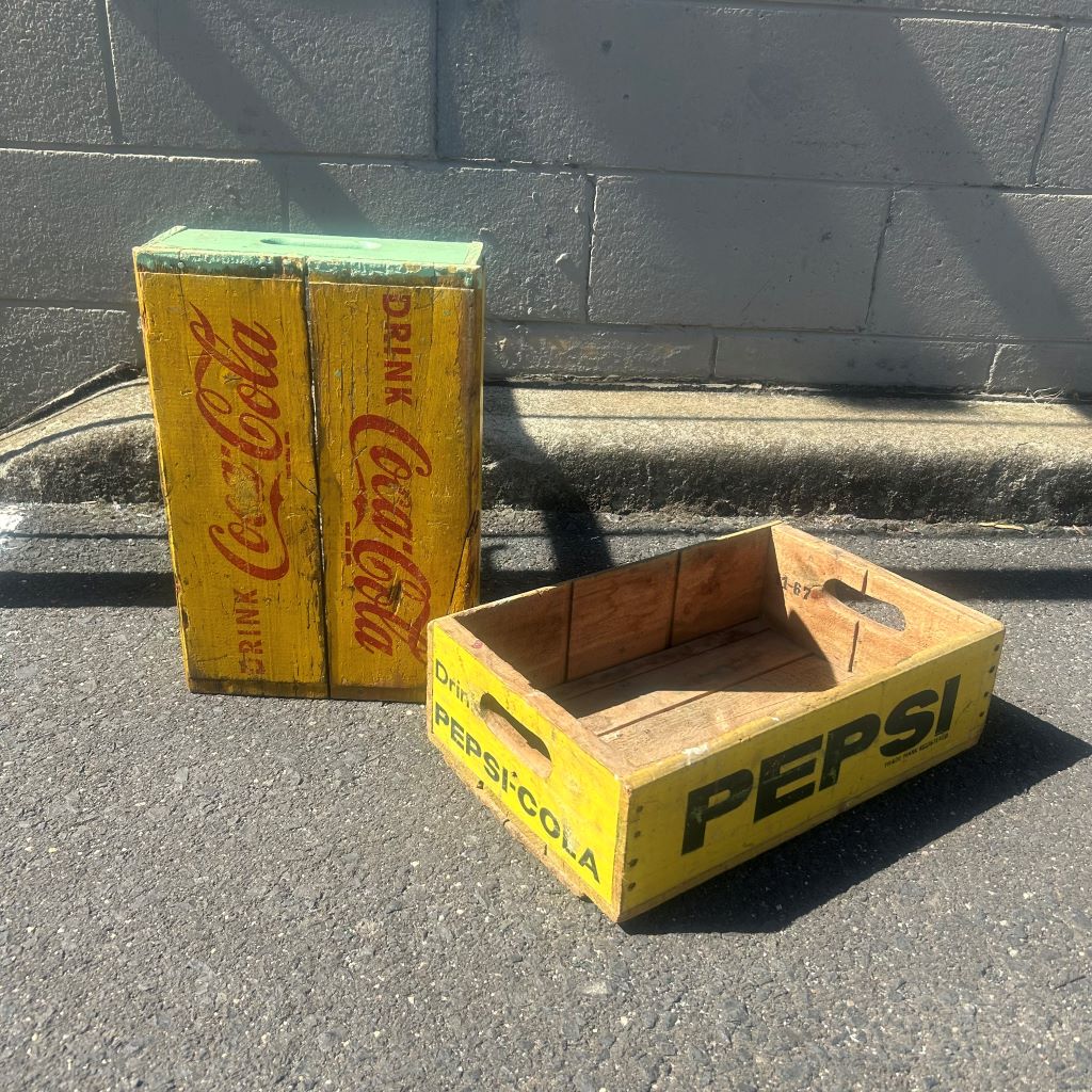 CRATE, Yellow Pepsi or Coca Cola (29x43x13cm)